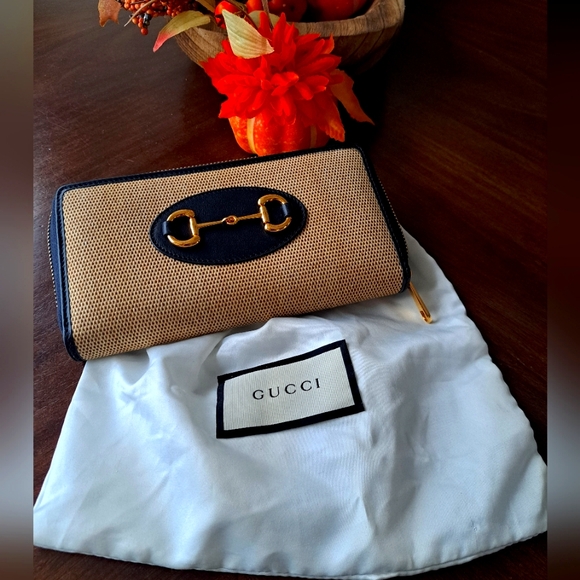 GUCCI HORSEBIT ZIP AROUND WALLET - Picture 1 of 14